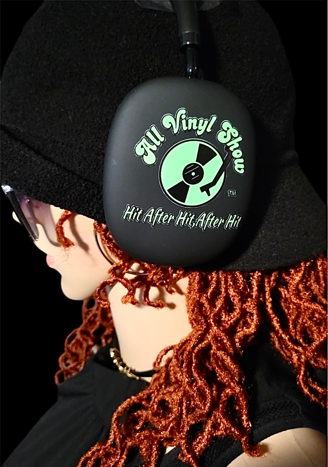 ALL VINYL SHOW AIRPOD MAX HEADPHONES